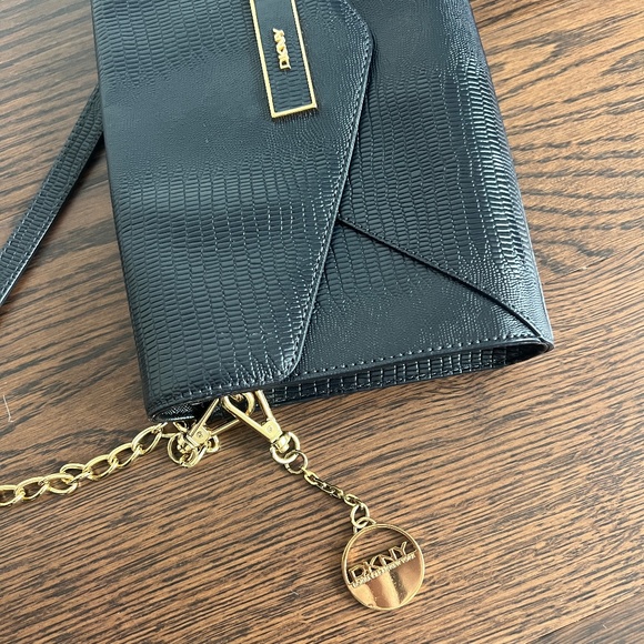 DKNY clutch bag - Picture 4 of 8